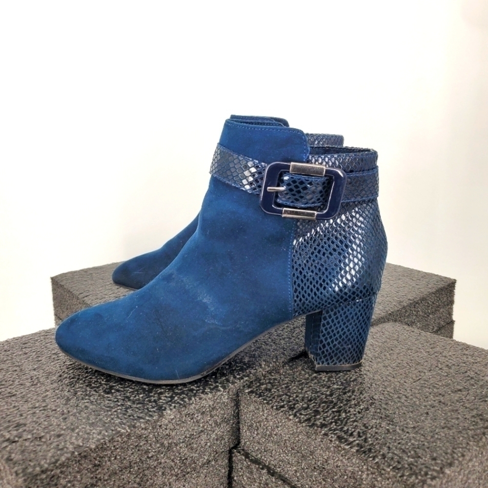Karen Scott Women Ivyy Suede Booties Navy Blue Shoes Size 8M